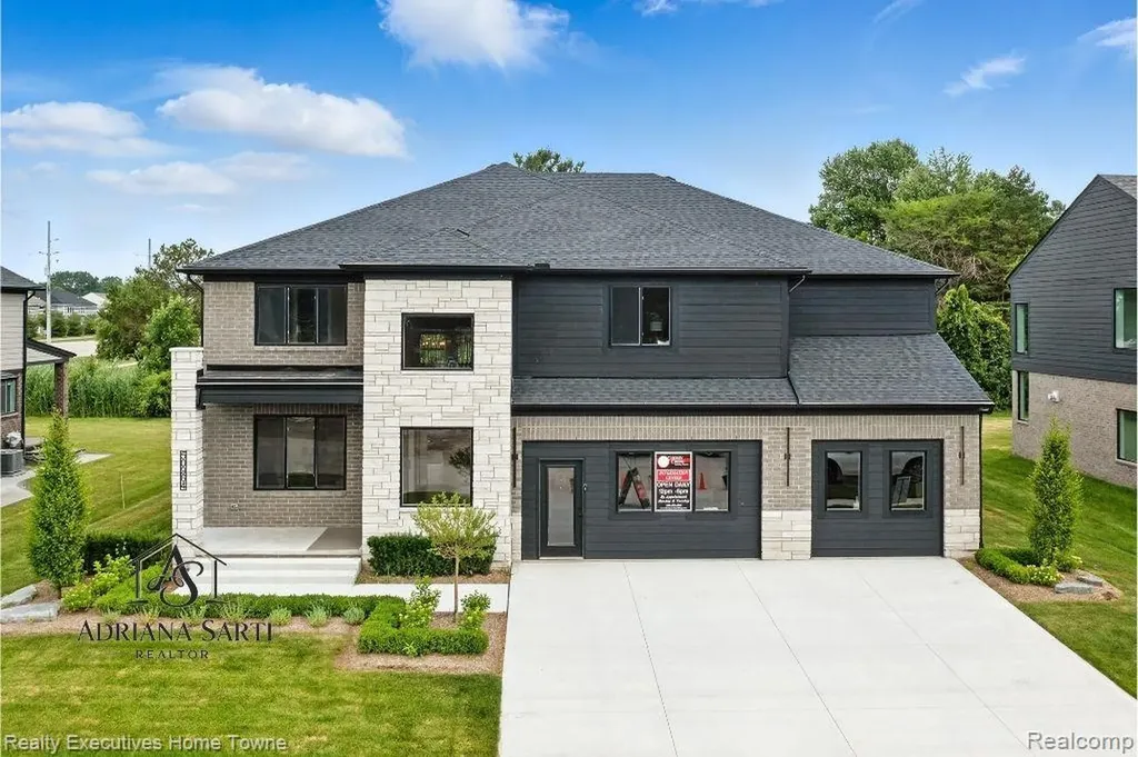 50964 Mistwood Drive Macomb Township MI 48042