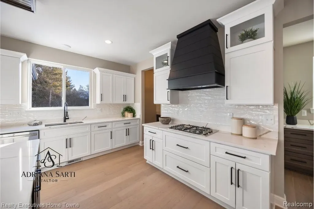 50964 Mistwood Drive Macomb Township MI 48042