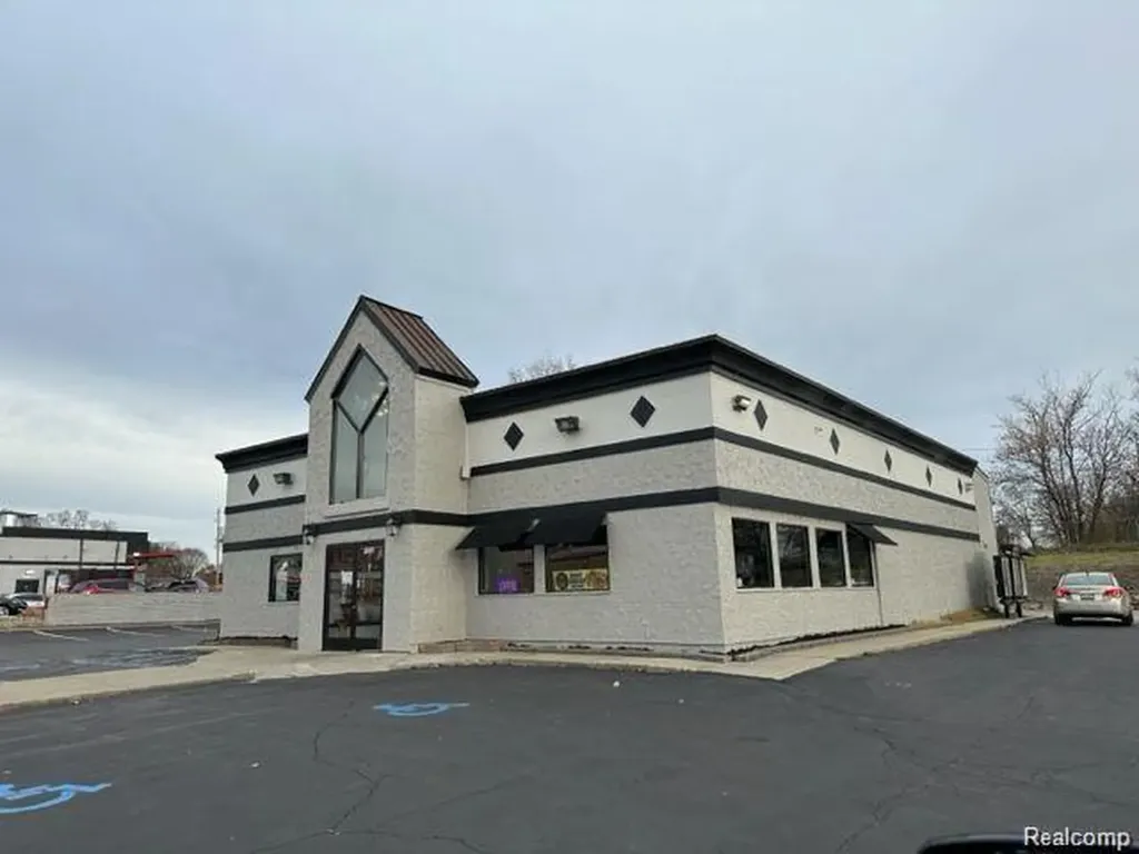 1252 N Ballenger Flint Charter Township MI 48504