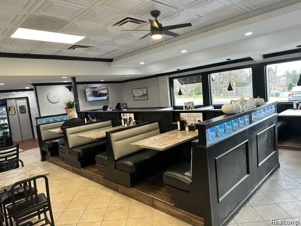 1252 N Ballenger Flint Charter Township MI 48504
