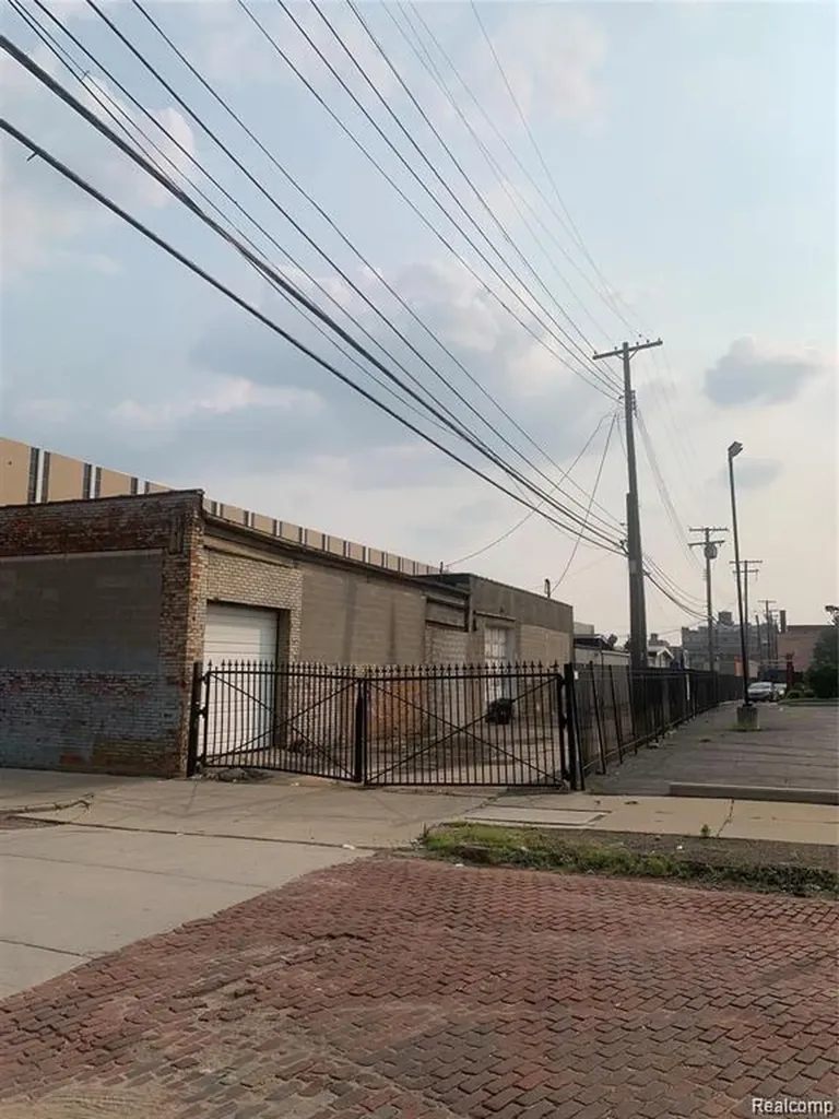 1400 W Fort Street Detroit City MI 48216