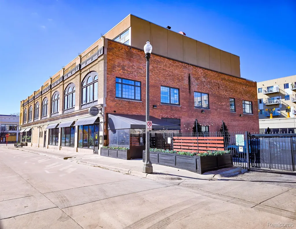 3100 Woodward Avenue Detroit City MI 48201