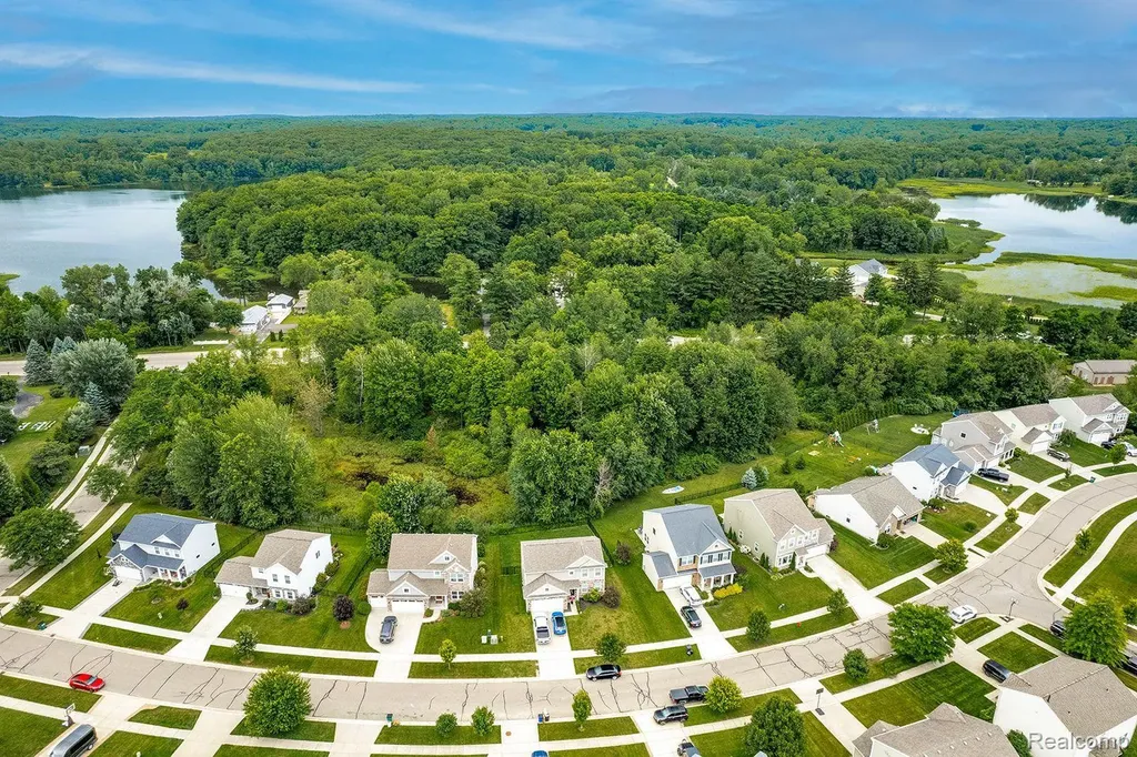 2436 Ortonville Road Brandon Charter Township MI 48462