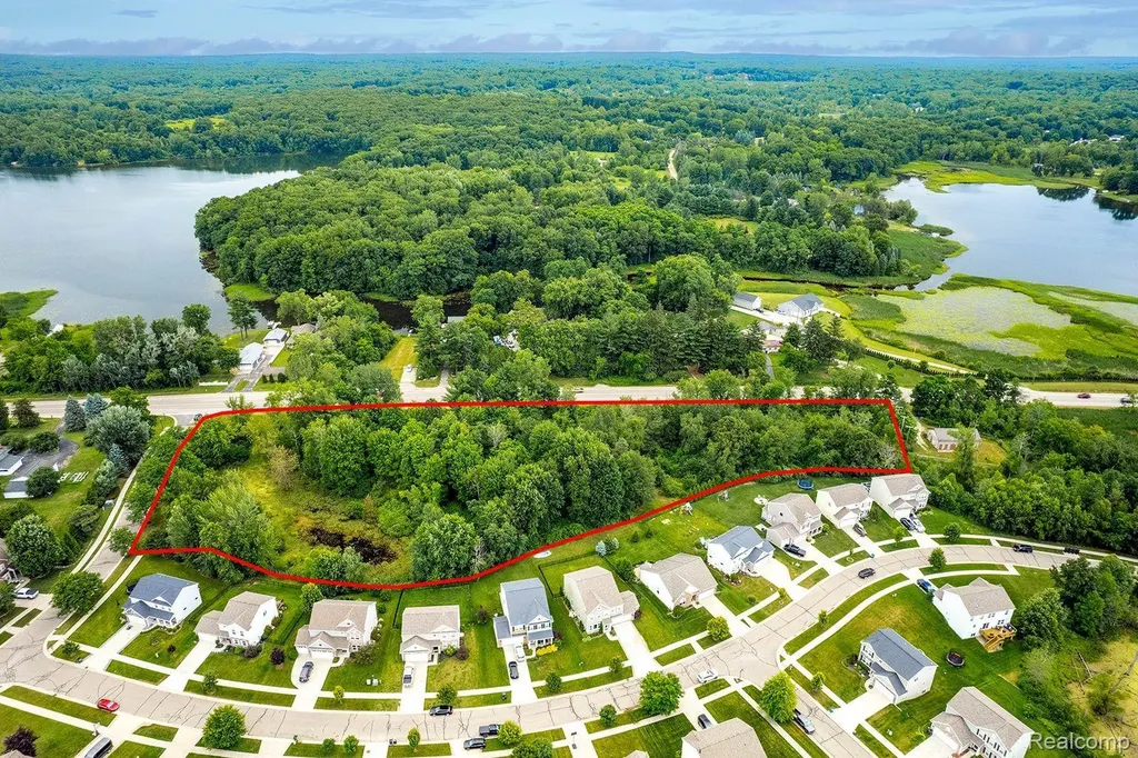 2436 Ortonville Road Brandon Charter Township MI 48462