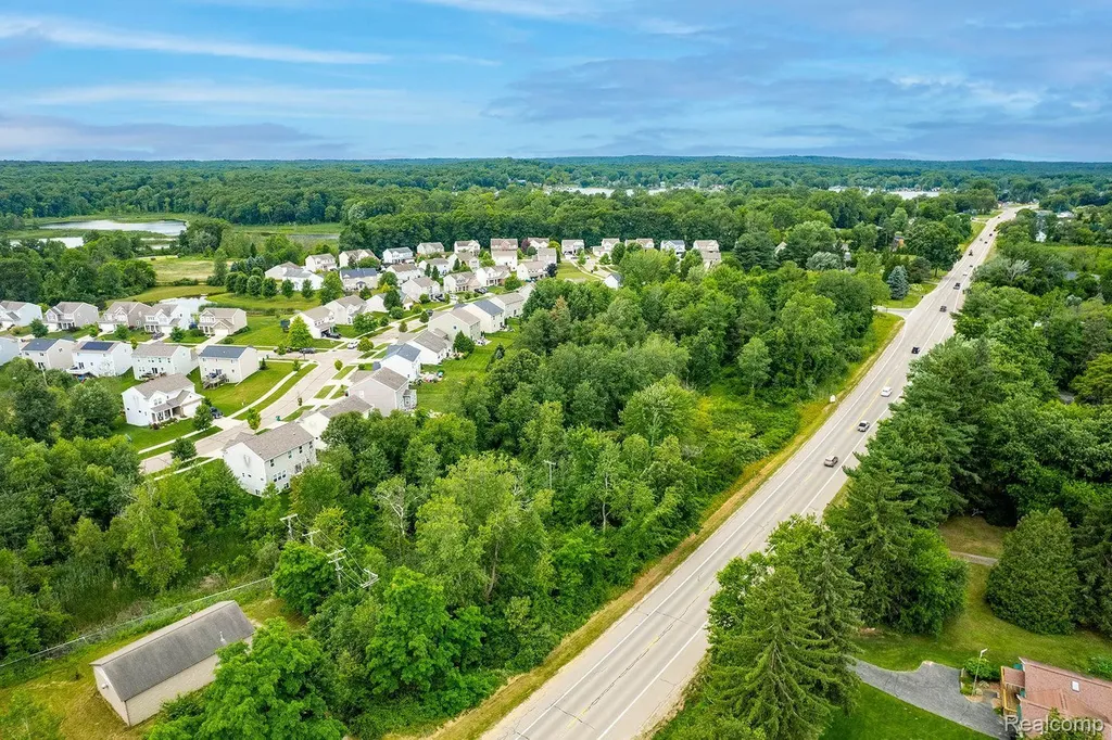2436 Ortonville Road Brandon Charter Township MI 48462