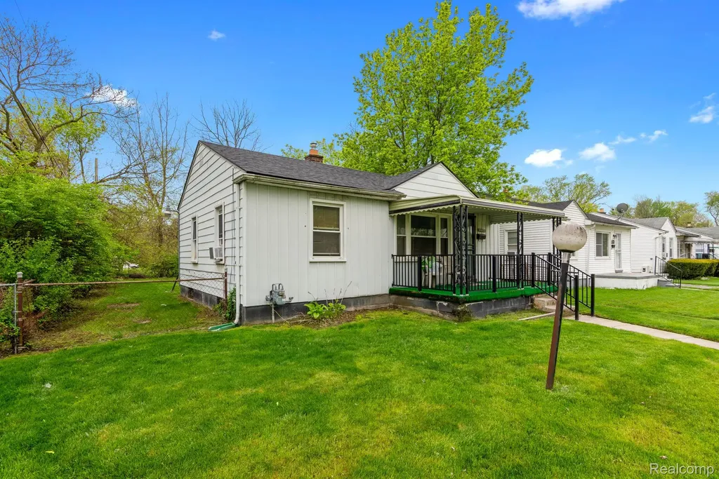 26631 New York Street Inkster City MI 48141