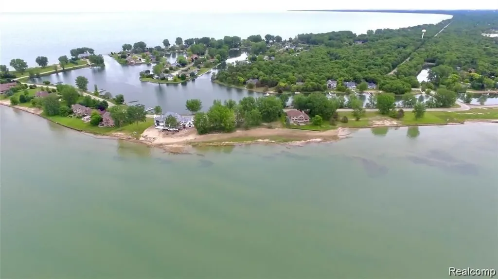 9899 Sunset Boulevard Caseville Township MI 48755