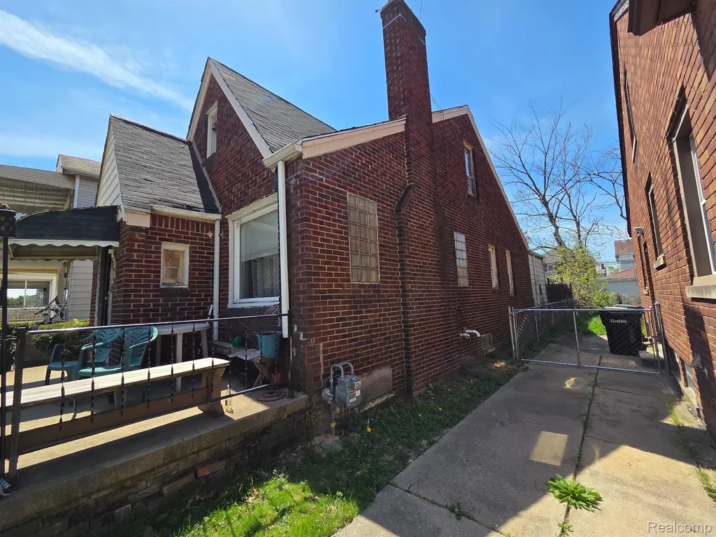 8869 Manor Street Detroit City MI 48204