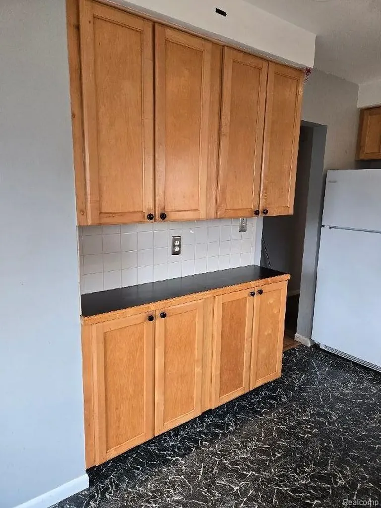 19000 Rosetta Avenue Eastpointe City MI 48021