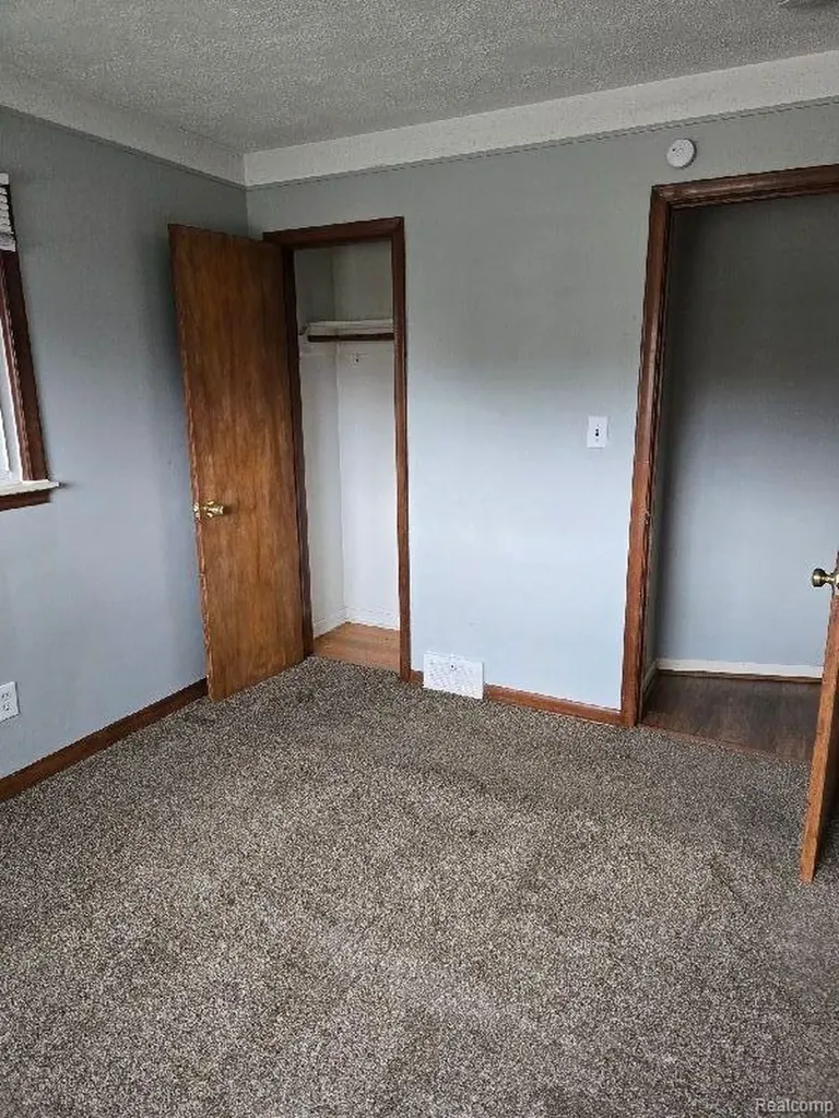 19000 Rosetta Avenue Eastpointe City MI 48021