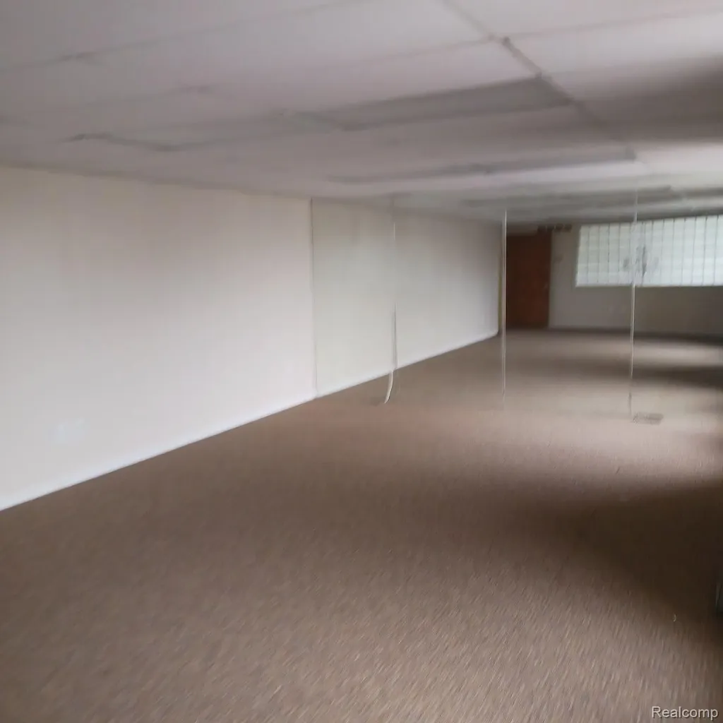 15921 W Eight Mile Road Detroit City MI 48235