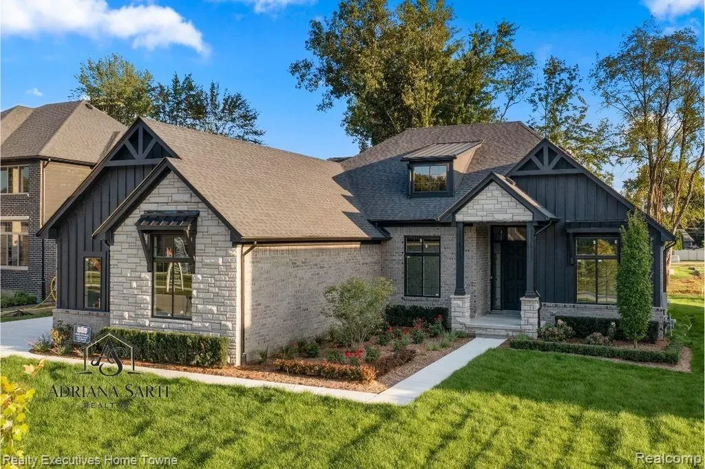 11812 Encore Drive Shelby Charter Township MI 48315