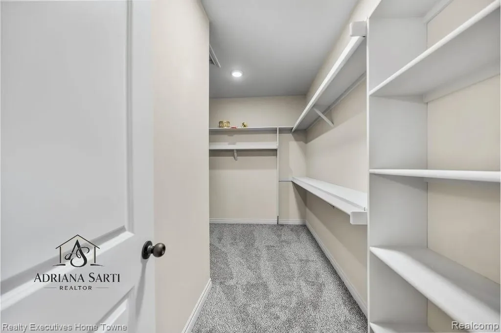 11812 Encore Drive Shelby Charter Township MI 48315