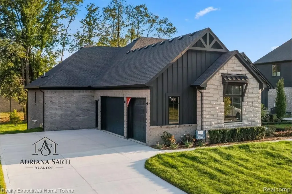 11812 Encore Drive Shelby Charter Township MI 48315