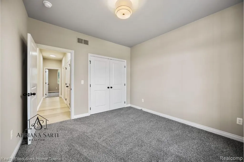 11812 Encore Drive Shelby Charter Township MI 48315