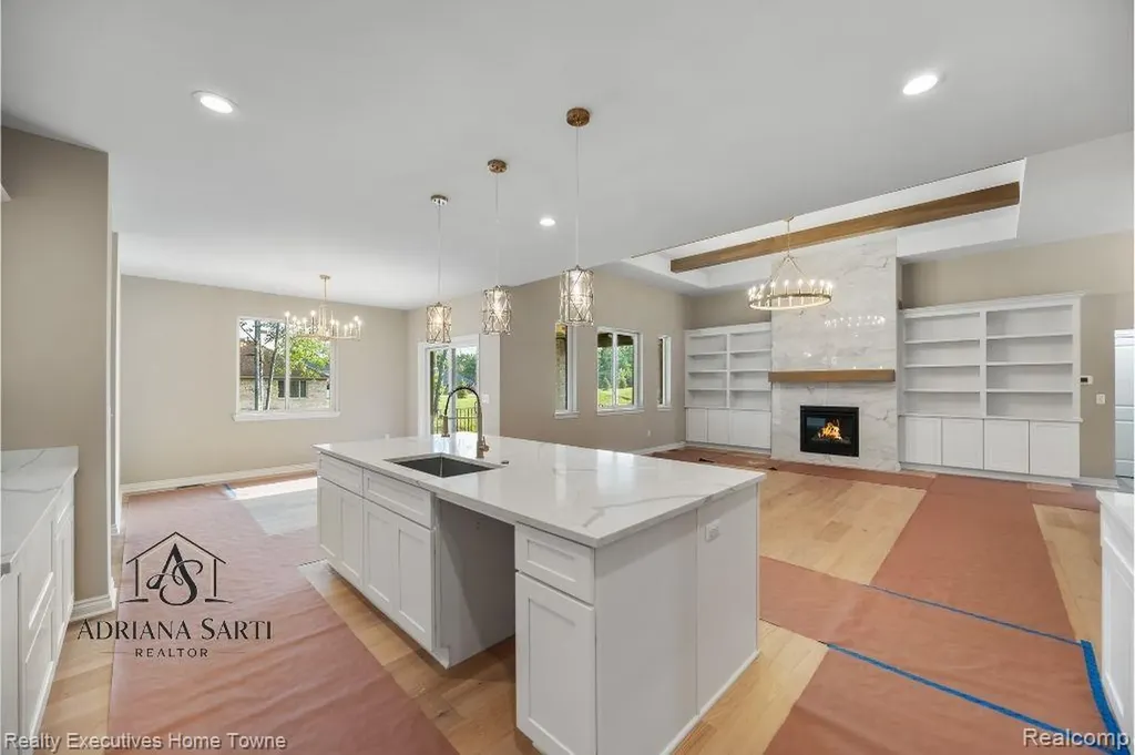 11812 Encore Drive Shelby Charter Township MI 48315