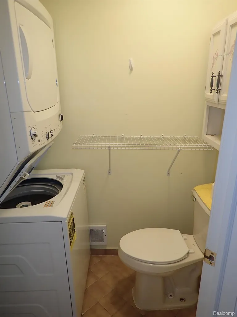 46980 Country Lane Macomb Township MI 48044