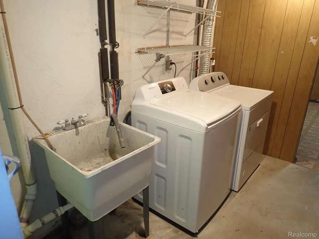 46980 Country Lane Macomb Township MI 48044