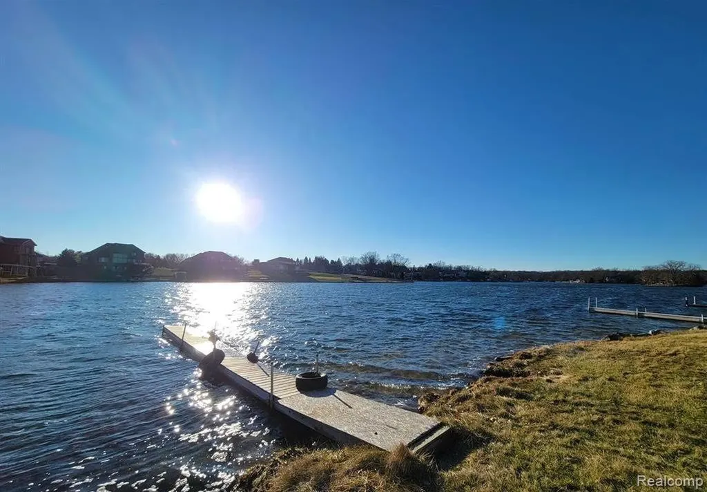 10418 King Road Springfield Charter Township MI 48350