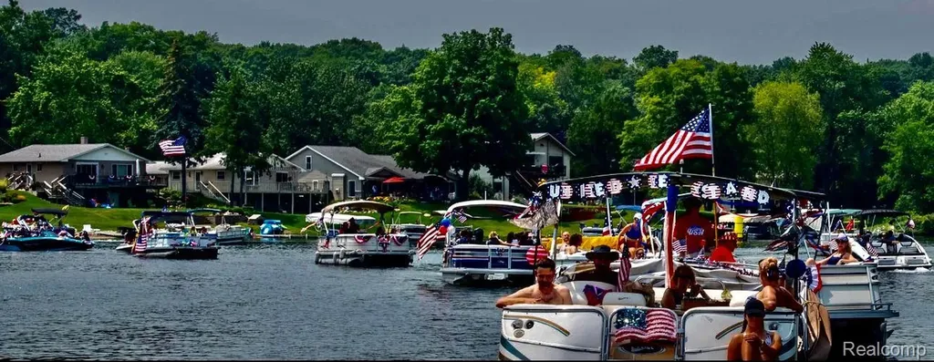 10418 King Road Springfield Charter Township MI 48350