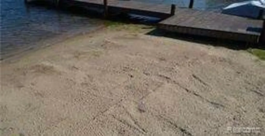 10418 King Road Springfield Charter Township MI 48350