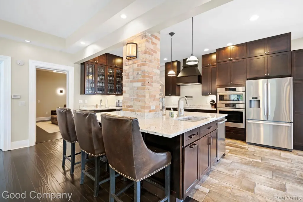 612 N Lakeshore Drive Ludington City MI 49431