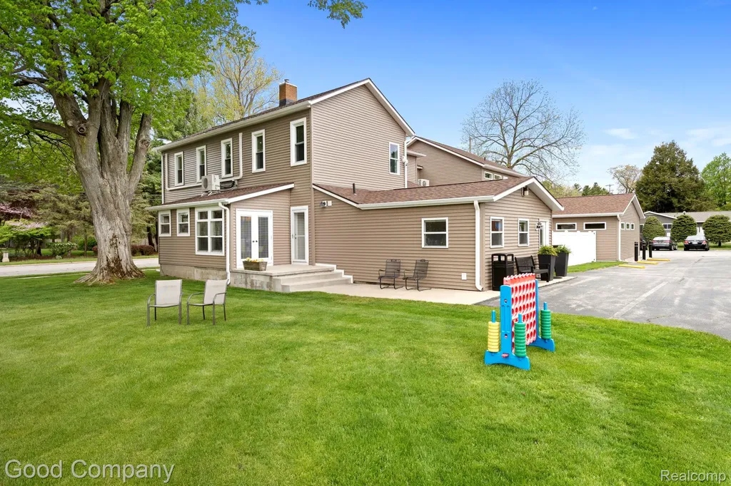 612 N Lakeshore Drive Ludington City MI 49431