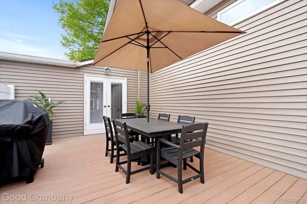 612 N Lakeshore Drive Ludington City MI 49431