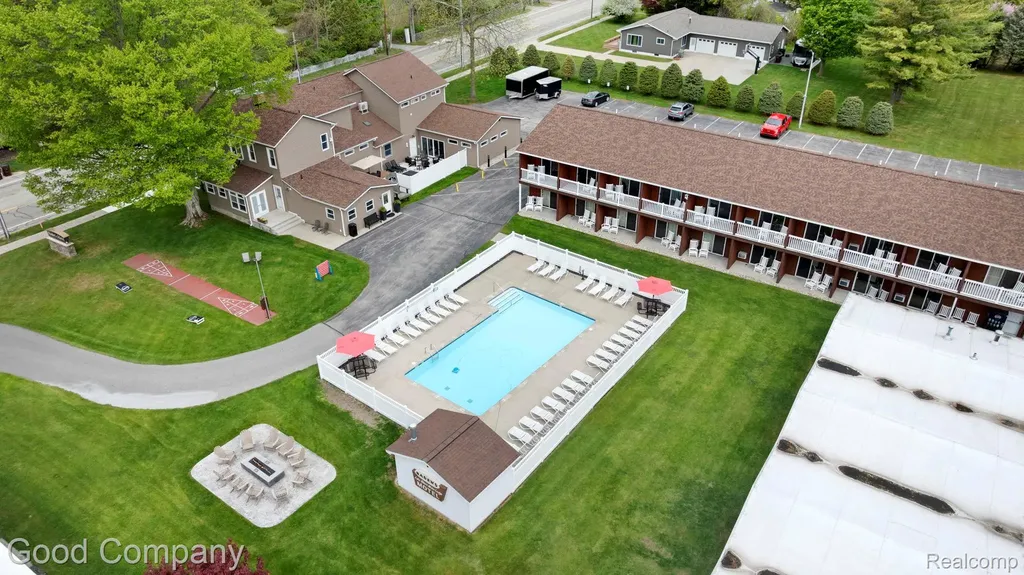 612 N Lakeshore Drive Ludington City MI 49431