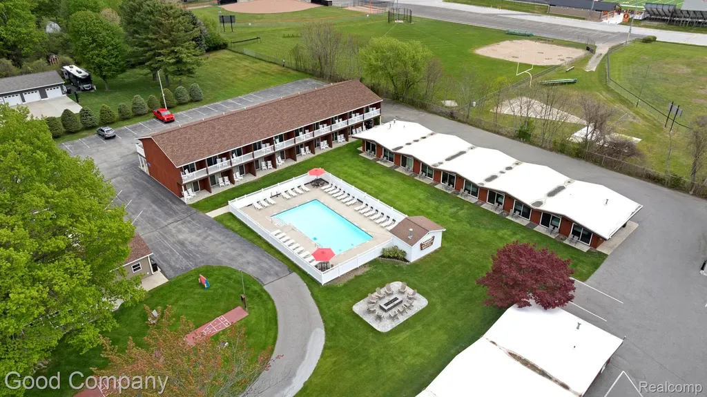 612 N Lakeshore Drive Ludington City MI 49431