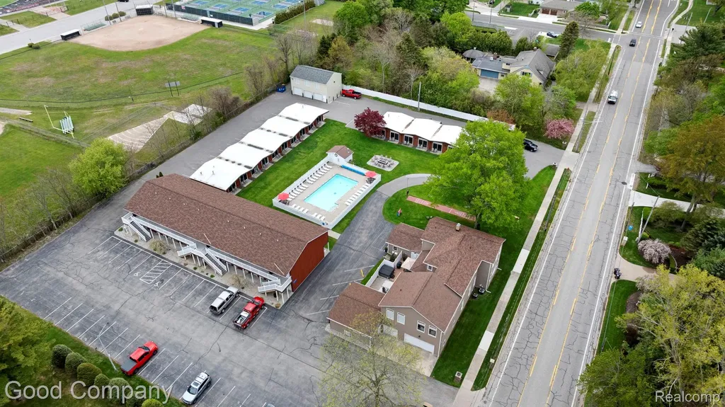 612 N Lakeshore Drive Ludington City MI 49431