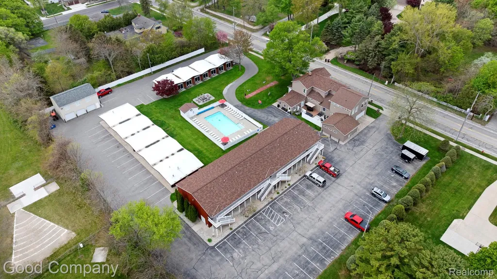 612 N Lakeshore Drive Ludington City MI 49431