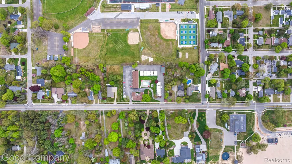 612 N Lakeshore Drive Ludington City MI 49431