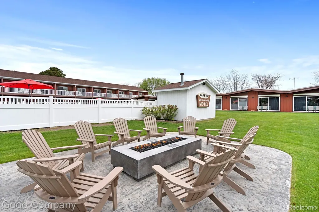 612 N Lakeshore Drive Ludington City MI 49431