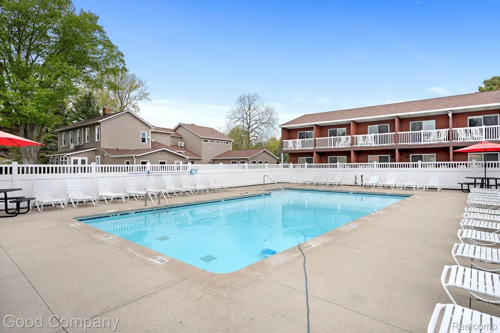 612 N Lakeshore Drive Ludington City MI 49431