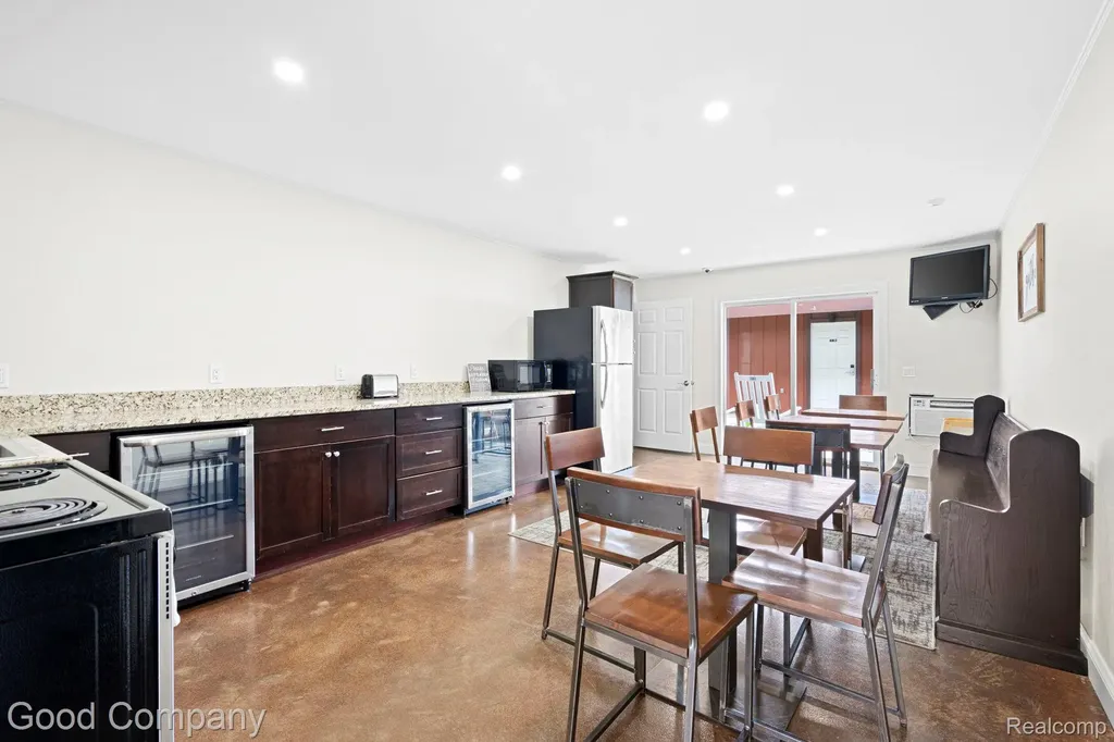 612 N Lakeshore Drive Ludington City MI 49431