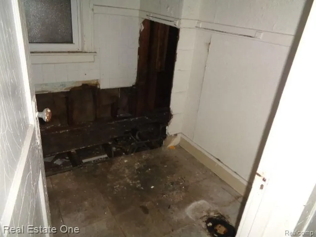 14876 Wisconsin Street Detroit City MI 48238