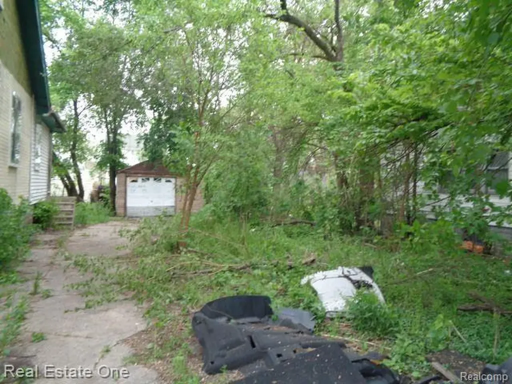 14876 Wisconsin Street Detroit City MI 48238