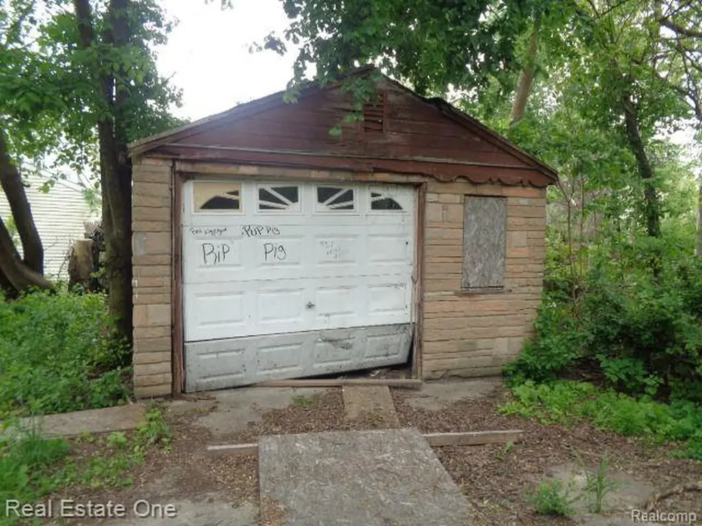 14876 Wisconsin Street Detroit City MI 48238