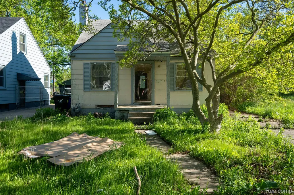 15693 Liberal Street Detroit City MI 48205