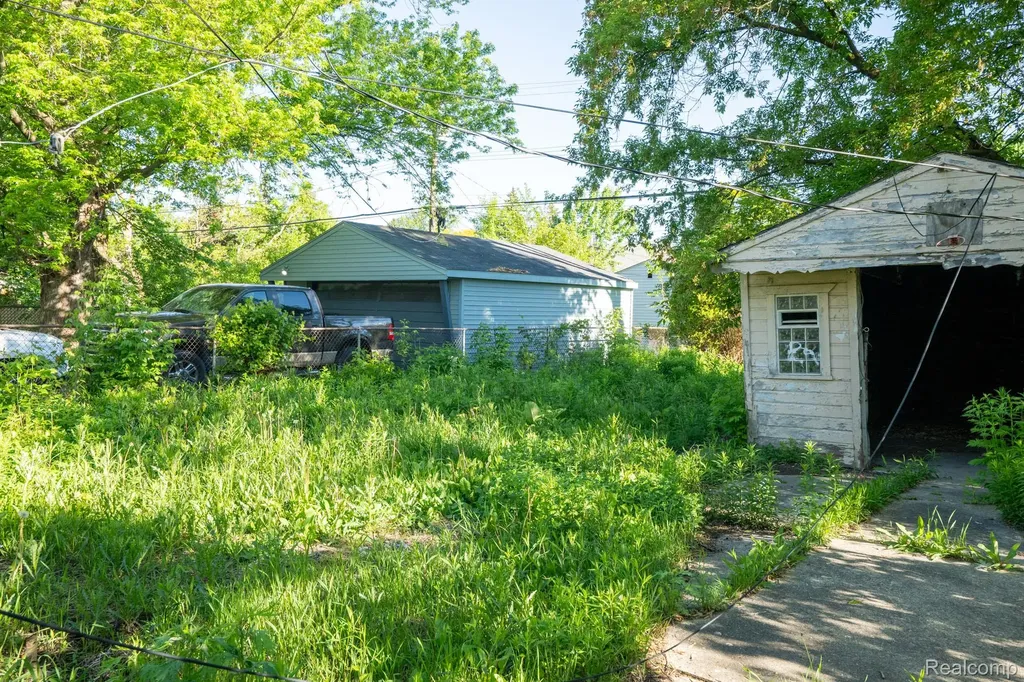 15693 Liberal Street Detroit City MI 48205