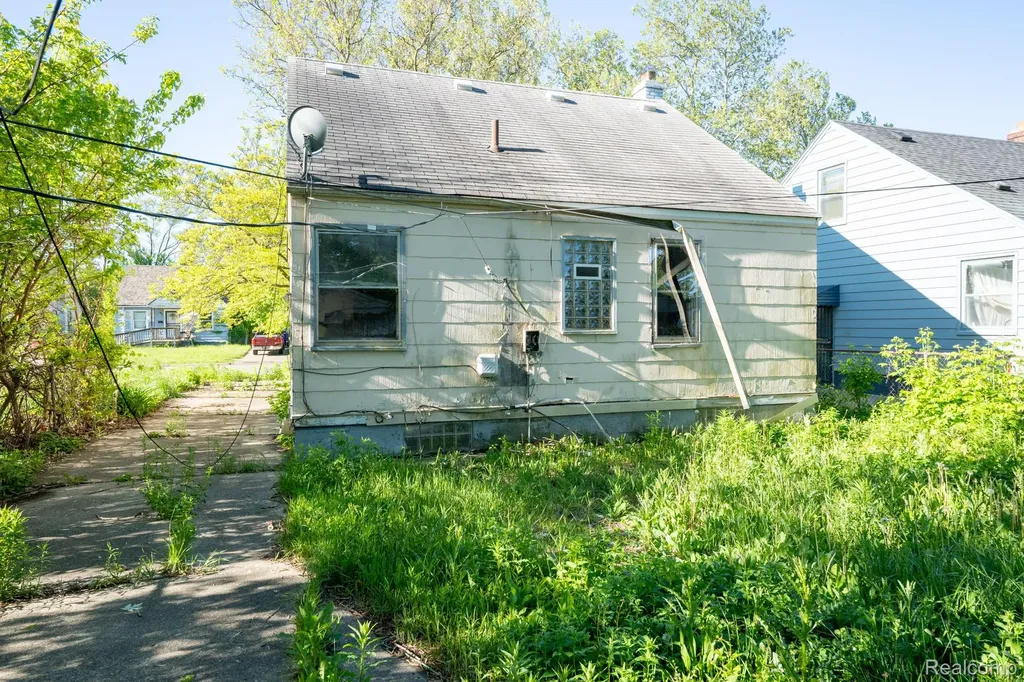 15693 Liberal Street Detroit City MI 48205