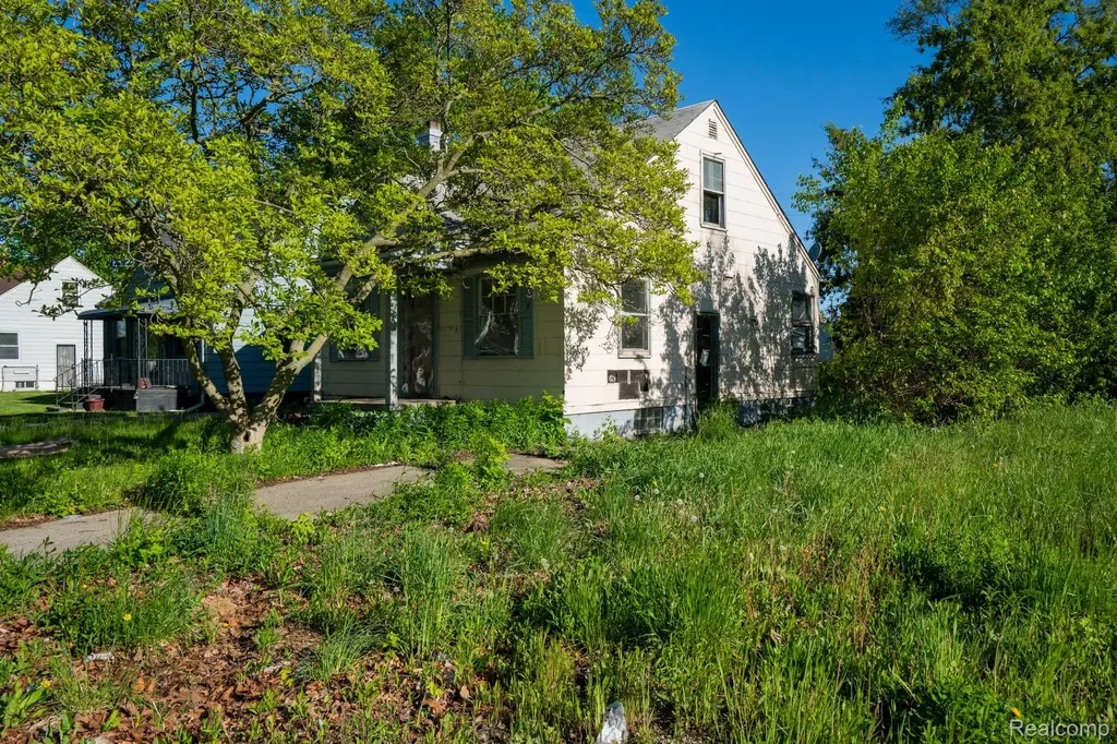 15693 Liberal Street Detroit City MI 48205