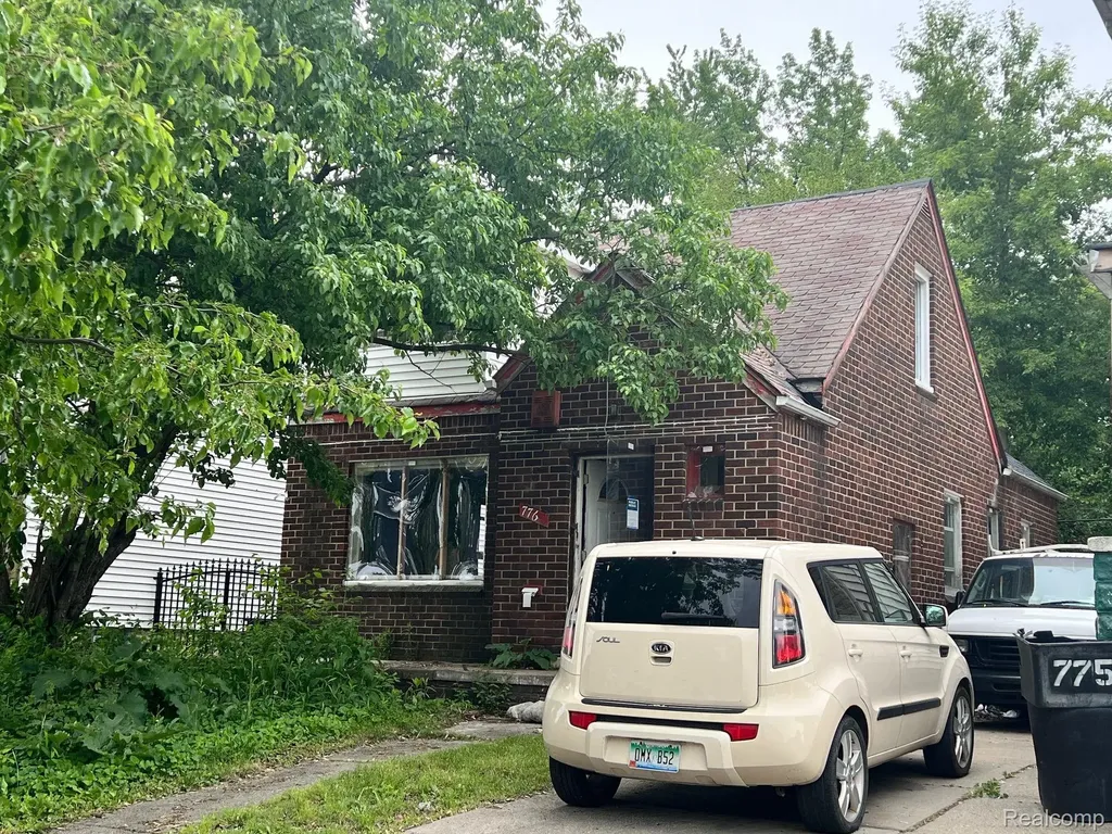 7764 American Street Detroit City MI 48210