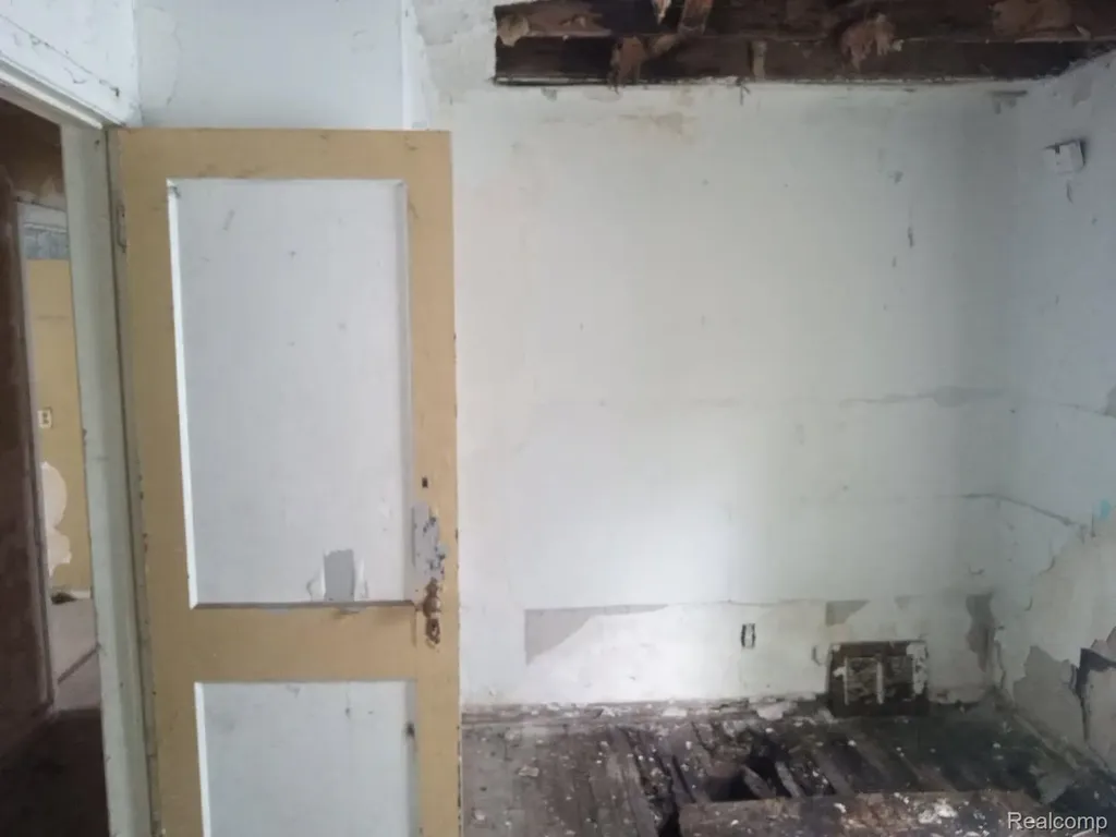 7764 American Street Detroit City MI 48210