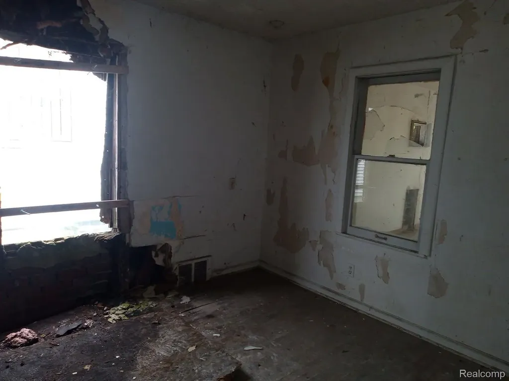 7764 American Street Detroit City MI 48210