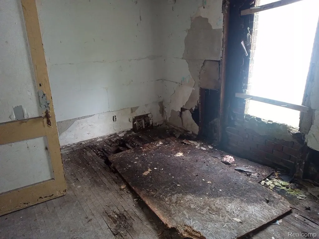7764 American Street Detroit City MI 48210
