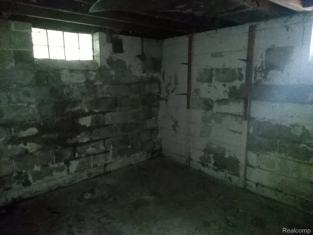 7764 American Street Detroit City MI 48210