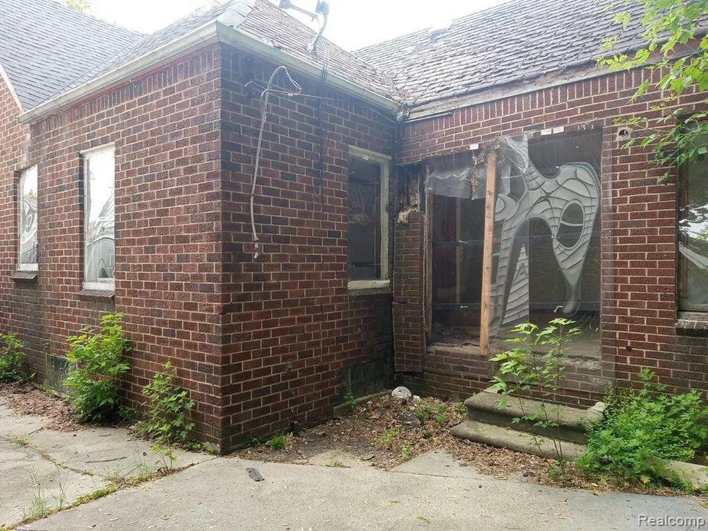 7764 American Street Detroit City MI 48210