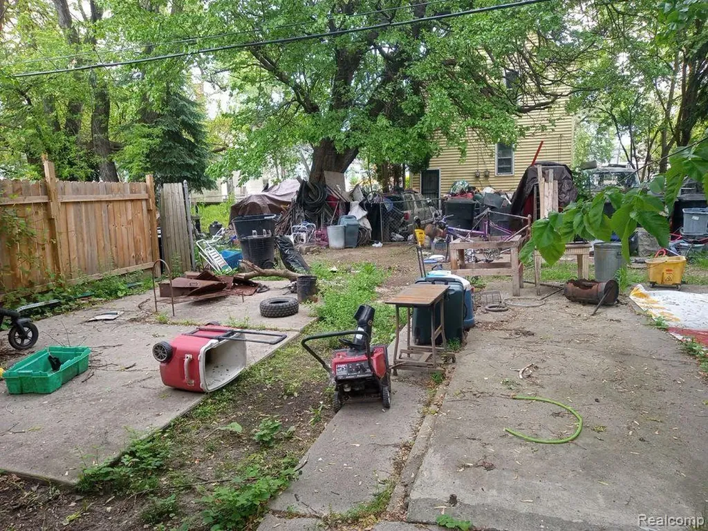 7764 American Street Detroit City MI 48210